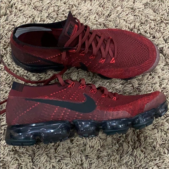 Men’s Nike Vapormax Flynit Shoes - Picture 1 of 7